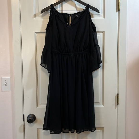 torrid Open Shoulder Midi Dress w/ Lace Trim - Size 00 - Picture 1 of 9